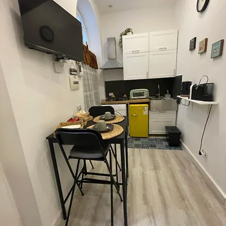 San Lorenzo Di Massimo & Luisa Lejlighed